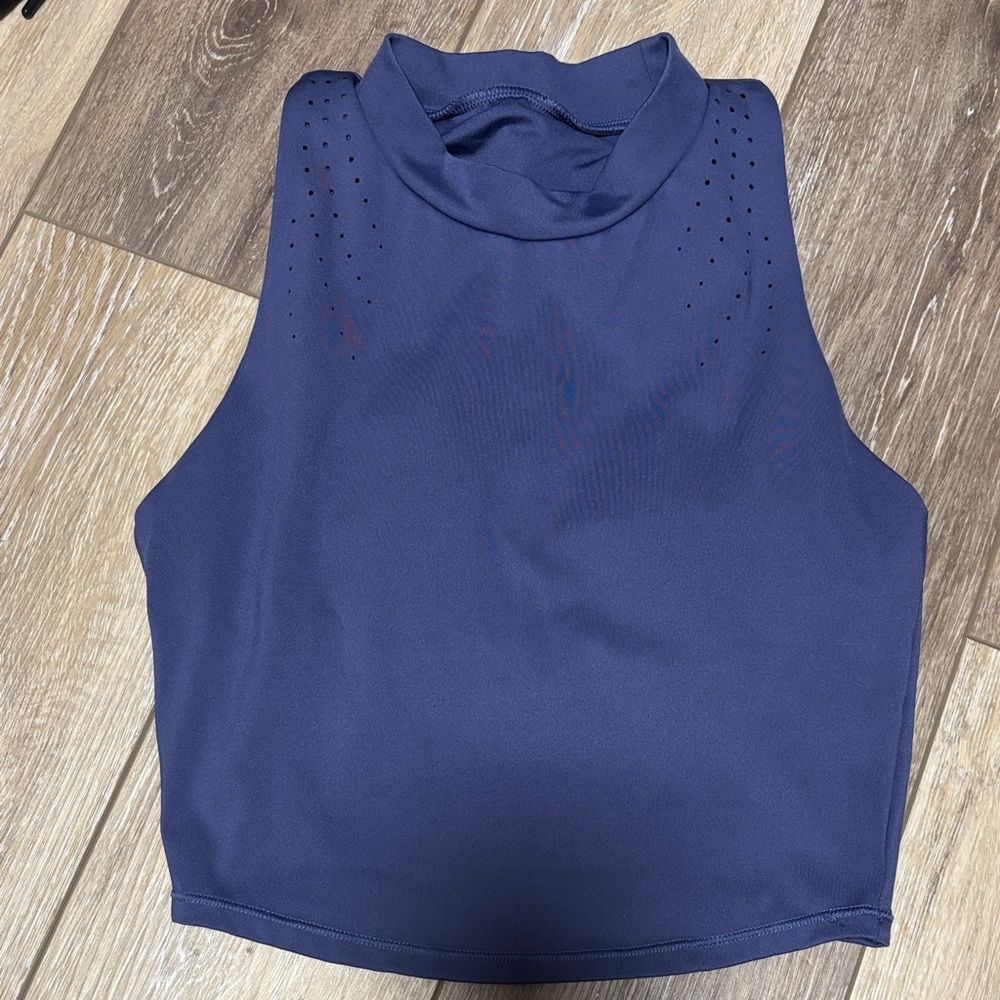 Athletic tops